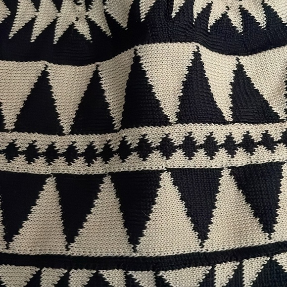 Francesca’s AINA BE A-line Knit Mini Skirt Navy Cream Geometric Print NWT Size S - Picture 8 of 10